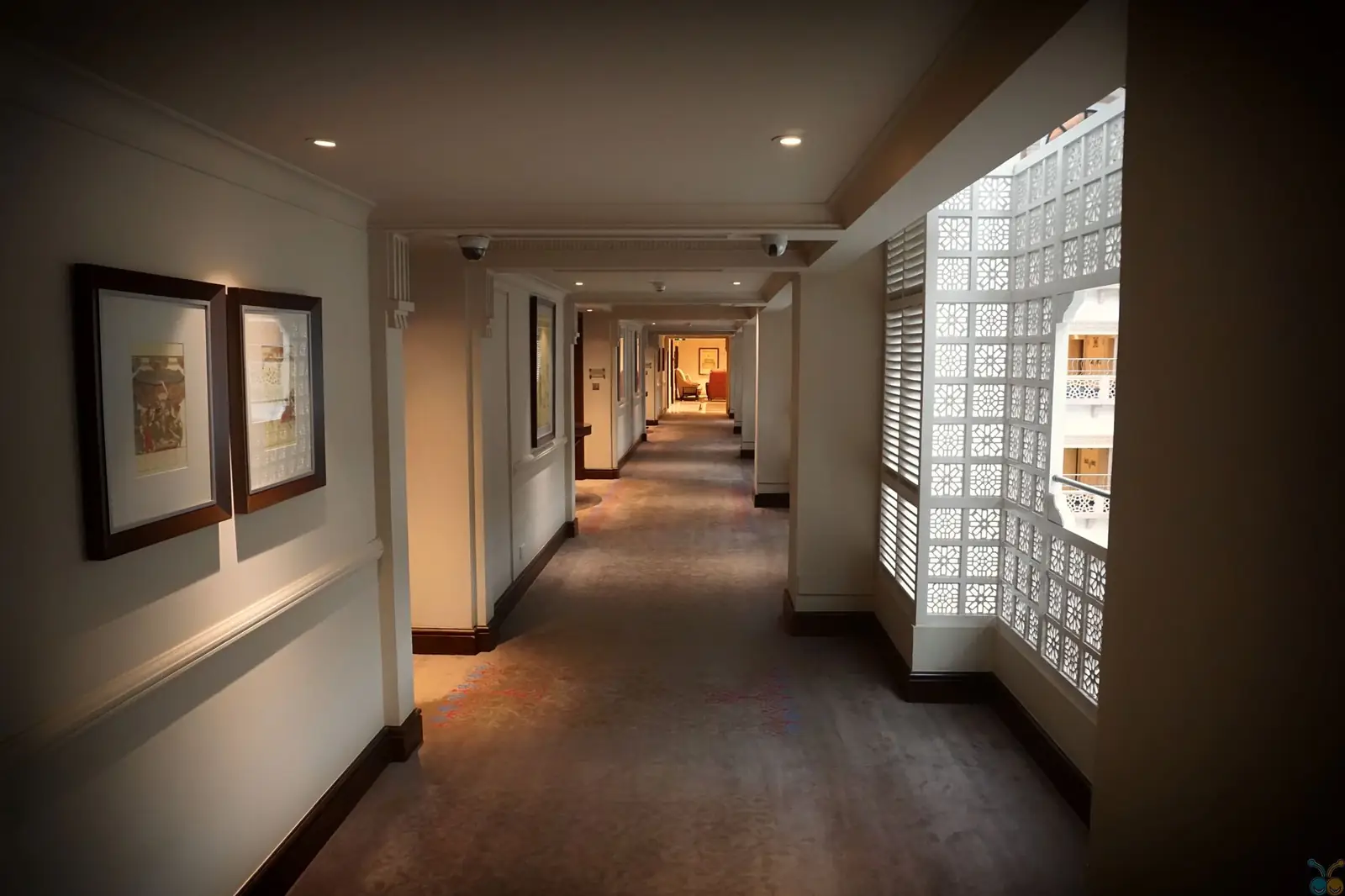 Merquorian Regal Court interior corridor